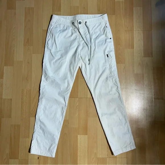 Vuori Ripstop Pant in Natural Medium Gorpcore Activewear Utility - Picture 6 of 16